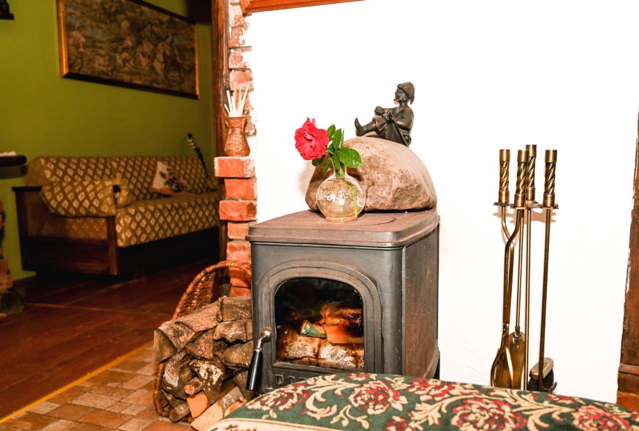 Idilliska Latgaliesu Lauku Maja Ar Melno Pirti Villa อักโลนา ภายนอก รูปภาพ