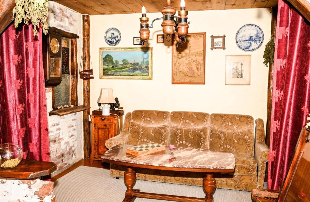 Idilliska Latgaliesu Lauku Maja Ar Melno Pirti Villa อักโลนา ภายนอก รูปภาพ